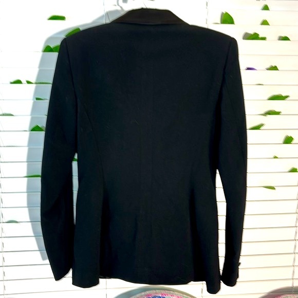 Lucy Perida black jacket with satin lapels - Picture 3 of 5